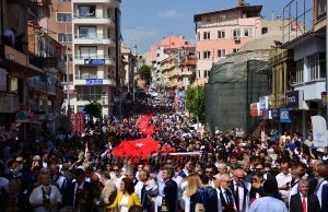 Mezuniyet Yürüyüşleri cadde